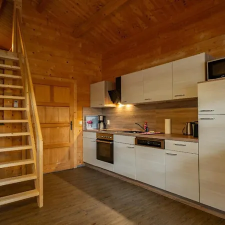 Waldsiedlung Haus 8 *